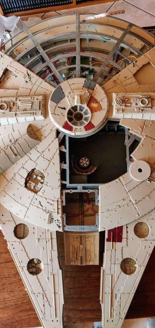 Millenium Falcon De Agostini completo 3