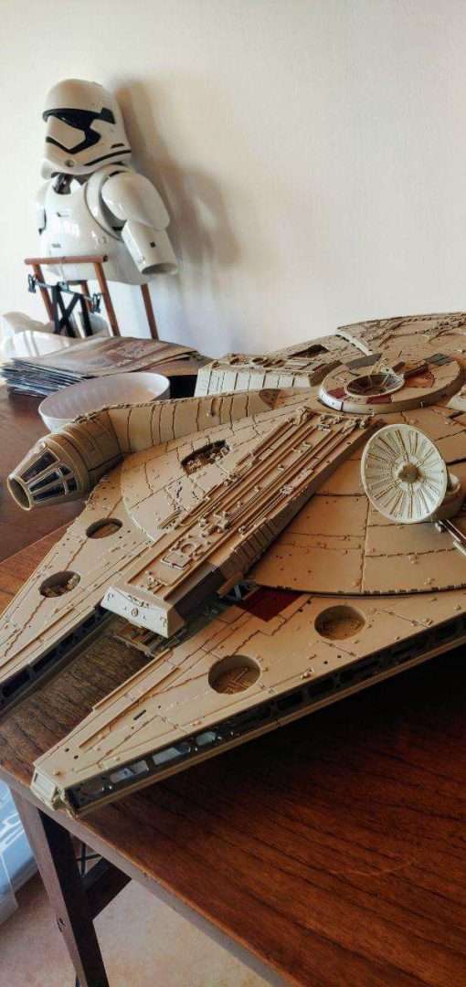 Millenium Falcon De Agostini completo 1